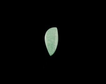 Variscite Freeform Cabochon, Small Mint Green Gemstone, Rare Phosphate Mineral, Silversmiths Stone, 20mm x 10mm x 5mm, 7 Carats