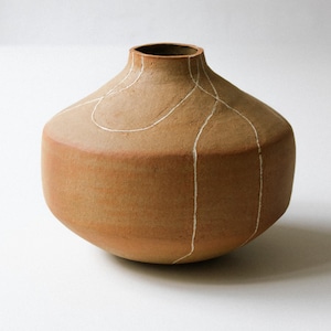 Sculptural handmade ceramic vase - Rounded ceramic flower vase - coiled ceramic vase - handbuilt ceramic vessel - matte clay ceramic vase