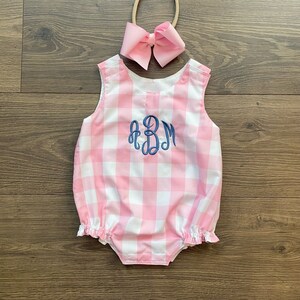 Pink character embroidery gingham bubble