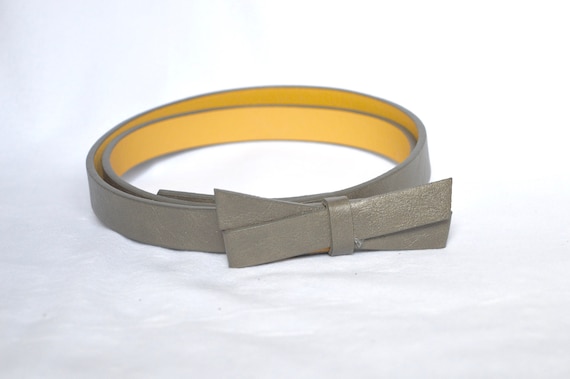 Vintage Leather Belt with Bow, Ecru/Taupe Leather… - image 1