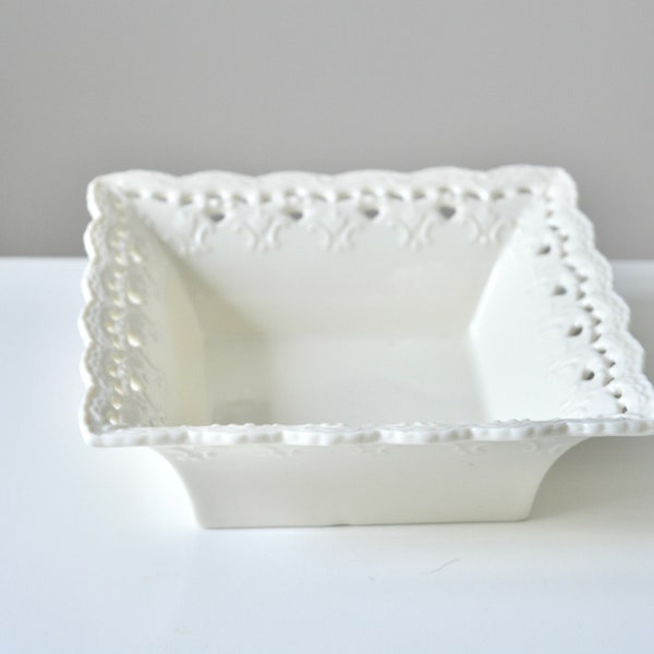 vintage Skye McGhie Cream Lace Square Dish, Plat à biscuits, Plat carré Skye McGhie, Plat de service Skye McGhie