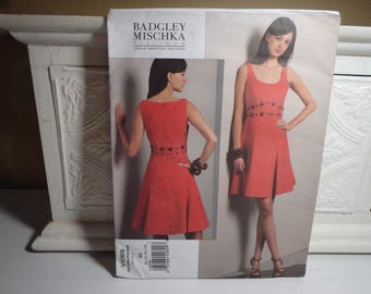 Vogue pattern 1089 by Badgley Mischka 2009, Uncut, Sizes 8-10-12-14