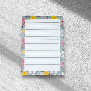 Daffodil Pattern Lined Memo Pad