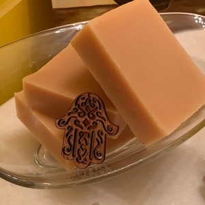 Goat&#39;s Milk Bar Soap