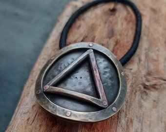 Gumka do włosów w kształcie trójkąta Gumka do włosów w kształcie metalowej gumki do włosów w kształcie geometrycznej gumki do włosów w kształcie tarczy wikingów