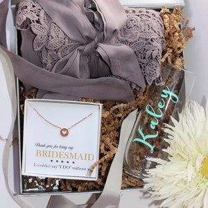 Bridesmaid Gift Box with Personalized Robe,Bridesmaid Proposal and Necklace/Maid of Honor Gift Box/Bridal Party With Necklace and Robe