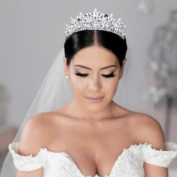 RENEE Crystal Bridal Tiara, Wedding Crown, Bridal Tiara, Premium Crystal Tiara, Wedding Headpiece, Gorgeous Wedding Crown
