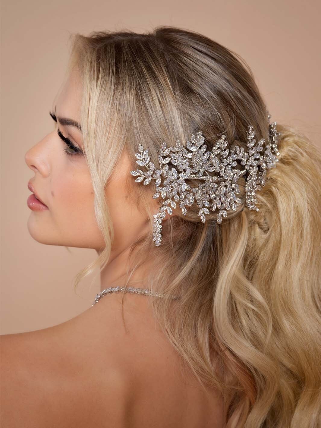 7 Tips for Choosing Your Bridal Hair Accessories – Ellee Couture
