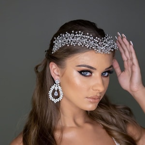 EVONNE Swarovski Bridal Tiara, Crown for Wedding, Gold Bridal Tiara, Bridal Tiaras, Tiara Crown, Bridal Crown Headpiece, Bridal Hair Piece