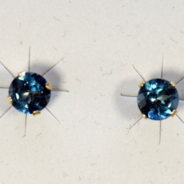 London Blue Topaz Earrings 5 mm Round Cut 14 kt Gold Stud Earrings