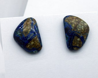 Azurite Rounded Triangle on Surgical Steel 20 mm X 16 mm