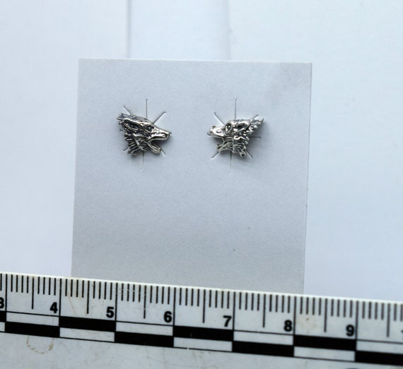 Sterling Silver Howling Wolf Stud Earrings 9mm Wide – Animal