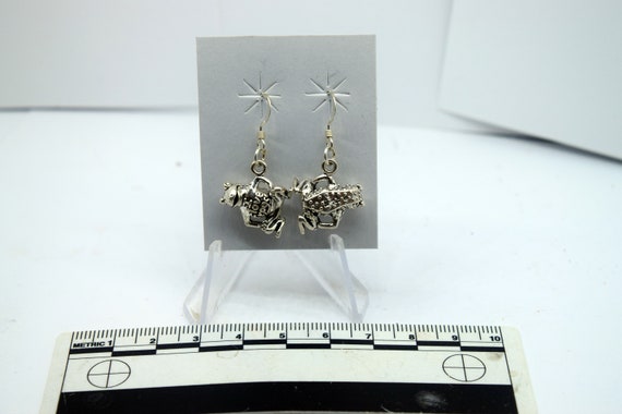 Orecchini pendenti a forma di rana in argento sterling - Gioielli artigianali con gancio a forma di anfibio per gli amanti degli animali - Italia