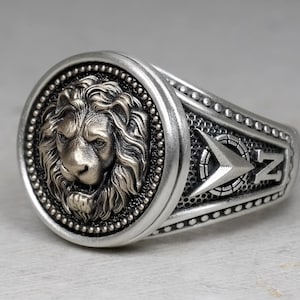 Round Signet Ring with Bronze or Silver Lion Head, Leo Zodiac Symbol, Chevalier with Compass Design, Animal Unisex Jewelry, North Star