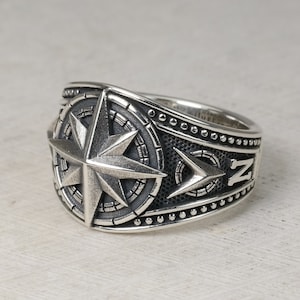 Compass Ring, Sterling Silver Ring, Compass Band, Traveler Ring, Signet Ring, Wind Rose Ring, Compass Rose, gift for her, Oxidized Jewelry