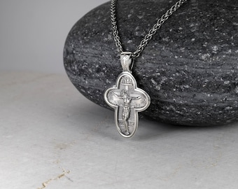 イエス・キリストの顔とオーバルフレームのペンダント、2.5 mmスピガ