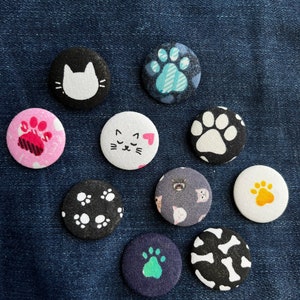 Set of 5, Fabric button, paw print, cats vet tech, National vet tech month, veterinarian, vet assistant