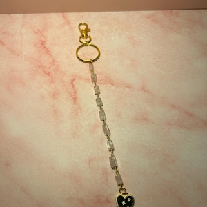 Rosenquarz Herz Schlüsselbund Gold, Kristall Herz Anhänger Schlüsselanhänger, Heilkristall Taschenanhänger, Liebe Anziehungskraft Schlüsselbund Geschenk, Selbstliebe Kristall