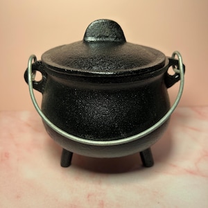 6in Cast Iron Cauldron for Incense, Spells, Resin, Sage & Potions – Witchcraft Cauldron for Offerings, Rituals, Cleansing, Altar Tools