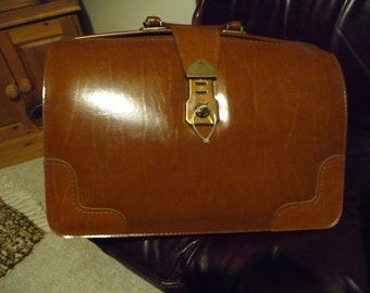 Vintage mit Schlüssel Englische Doktortasche Ledertasche Schulranzen Aktentasche Hellbraun Braun Business Case Medizinstudie Tasche 1960er Jahre Sammlerstücke