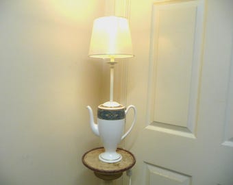 Lámpara de mesa de cerámica vintage con pantalla - Decoración del hogar de los años 70