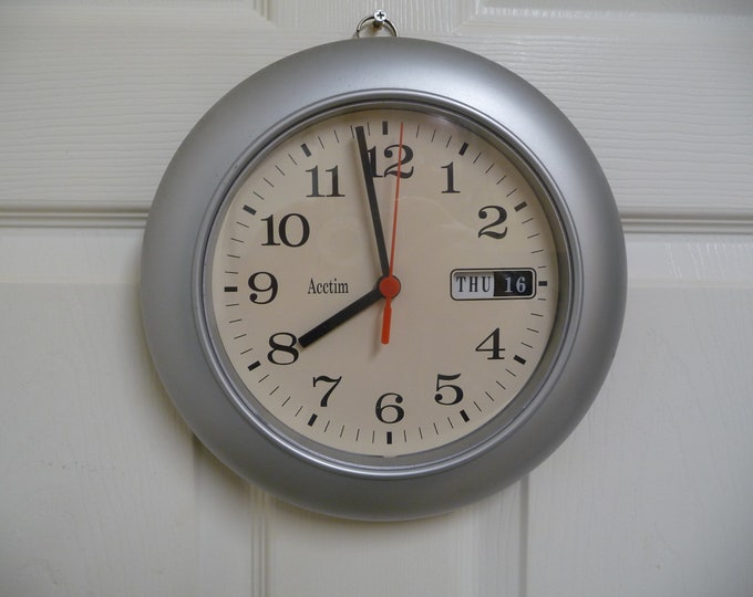Vintage Wall Clock Silver With Date Day Unique Collectable Kitchen living room Hallway Clock 1970s home decor