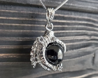 Mythical Black Onyx Agate Dragon Claw Necklace