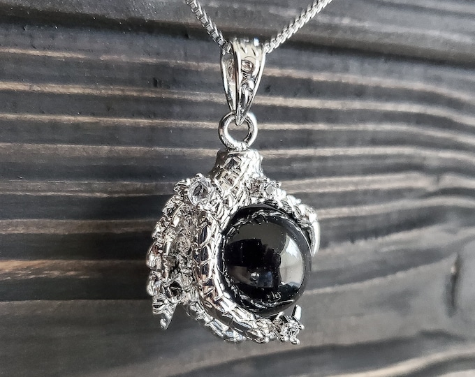 Mythical Black Onyx Agate Dragon Claw Necklace