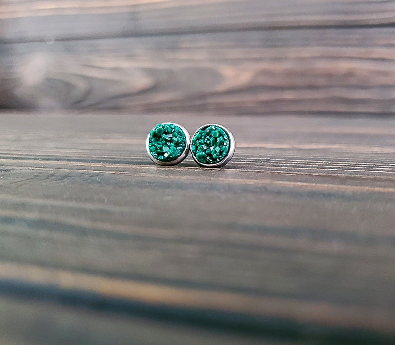 Small Emerald Green Druzy Earrings 8mm Bridesmaid Gifts - Etsy