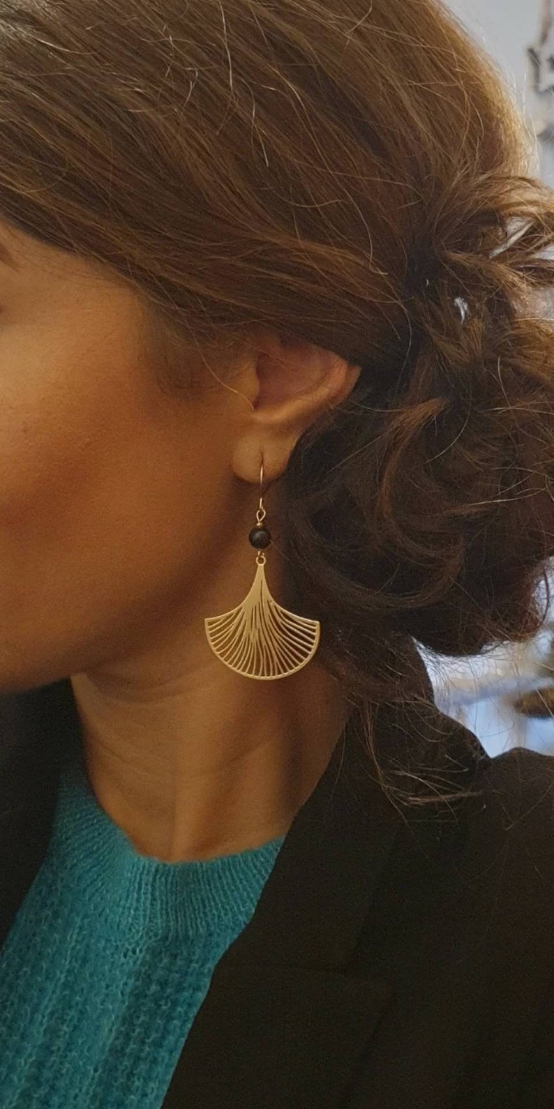 Collection Les dorées, boucles d'oreilles feuilles de Ginkgo Bijoux pour femme. Cadeau bijou artisanal image 1