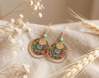 Gold-tone flower drop earrings - Green howlite cabochon in stainless steel - Gold flower drop earrings