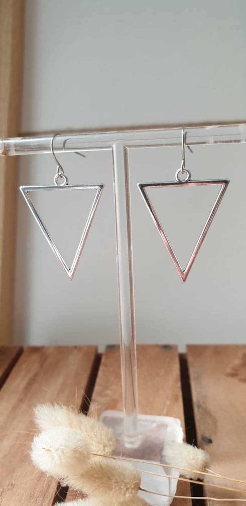 Boucles d'oreilles triangles argentés Bijoux pour femme. Cadeau bijou artisanal Boucles d'oreilles