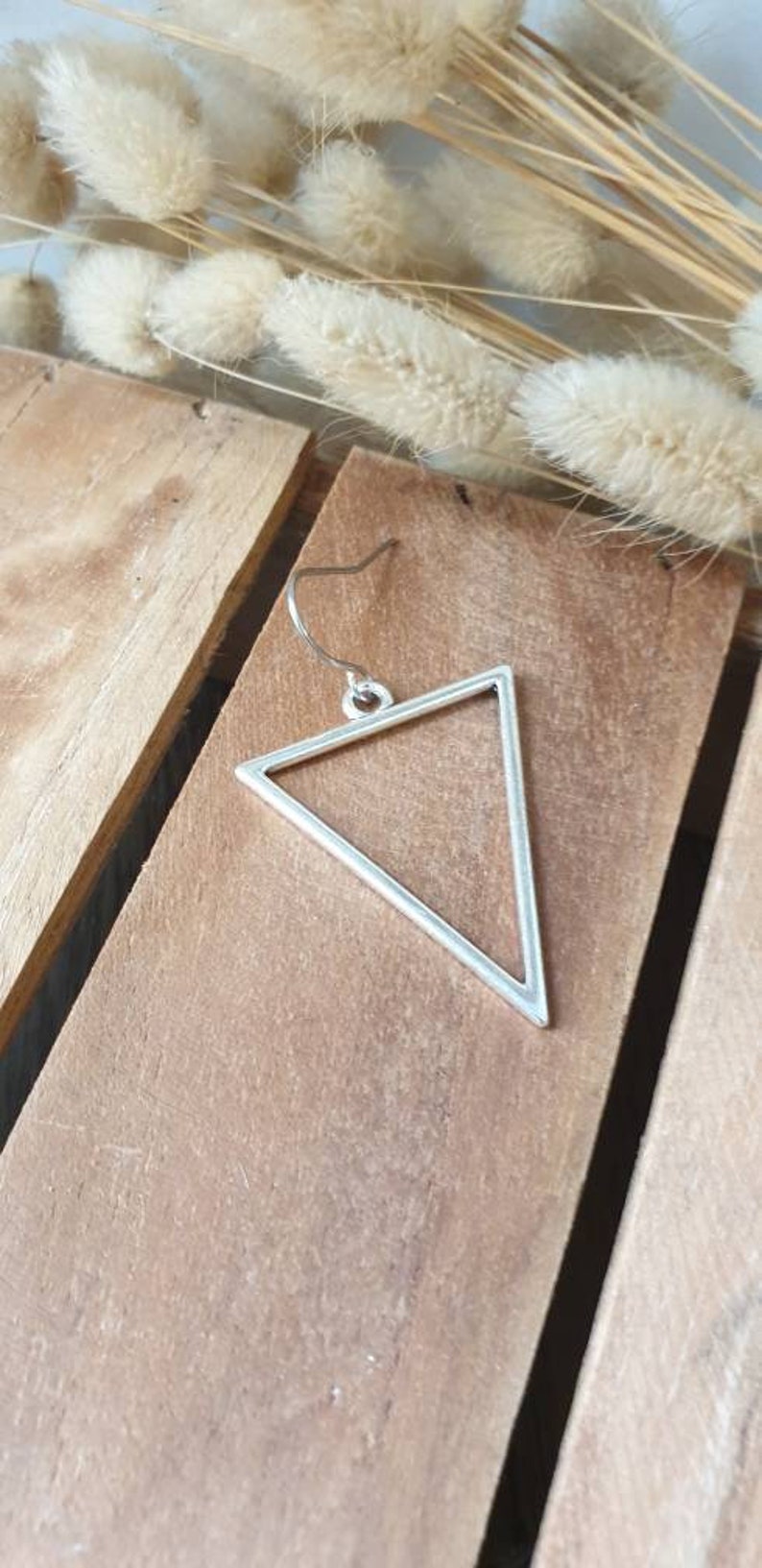 Boucles d'oreilles triangles argentés Bijoux pour femme. Cadeau bijou artisanal image 4