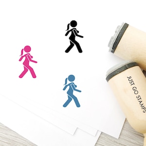 Rubberstempel wandelen vrouw - Φ16 mm/20 mm/25 mm rubberstempel - bergwandelen stempel - sportstempel
