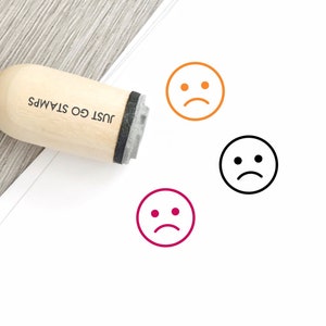 Sello de goma Emoji - Sello de goma de 16 mm / 20 mm / 25 mm - sello de cara triste - sello de emoción