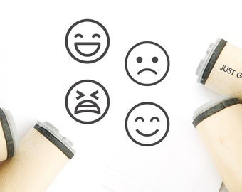 4 PCS Emoji cara sello de goma - 16 mm / 20 mm / 25 mm de sello - sello feliz, sello de sonrisa, sello triste, sello enojado