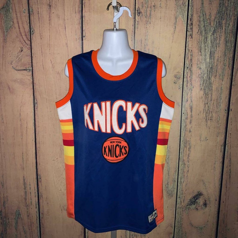 knicks throwback jersey