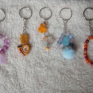 Cute Beaded Keyring – Gummy Bear, Rabbit, Snail Charms | Kawaii Bag Charm | Candy Aesthetic Keychain | Gift for Teen Girl | Y2K Accessories