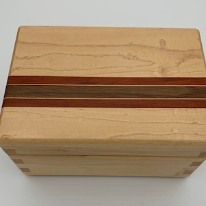 Maple Jewelry Box With a Curly Maple Top - Etsy
