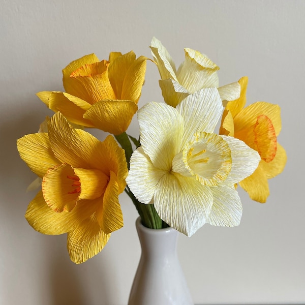 Realistic Paper Flowers - Daffodils, Handmade Gift, Bouquet, Home Decor, Wedding Centrepiece