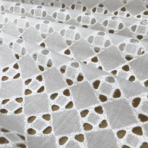 Tissu en dentelle de coton évidé de 1 mètre en blanc cassé pour vêtements de bébé, robe de soirée, accessoire de photographie, décoration d&#39;intérieur