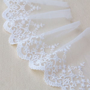 Off White Embroidery Lace, Scalloped Trim Lace, Floral Lace Trim, Dolls Outfits Lace 2 Yards