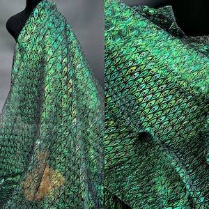 Tela de encaje con plumas de pavo real verde, tela de tul suave y fina con diseño floral, tela para vestidos, tela de diseñador cortada a medida