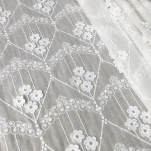 Exquisite Cotton Lace Fabric With 3D Floral, Curtains Cotton Embroidered Lace Fabric 51" Wide
