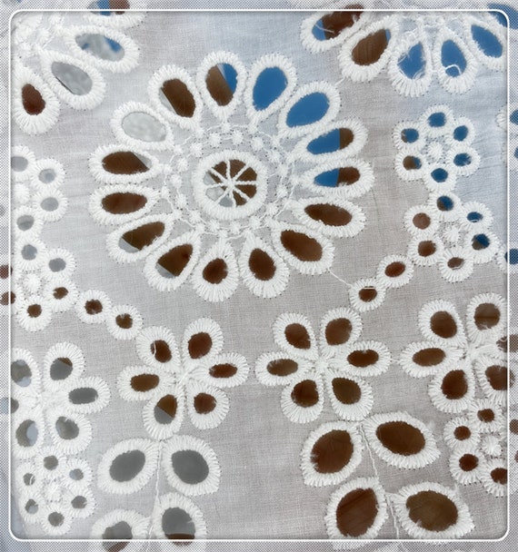 EZthings® Bordure En Dentelle Venise à œillets Pour Loisirs Créatifs (2,7 M, Fleur