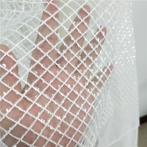 Delicate Off White Sequins Tulle Lace Fabric In Grid Pattern, Bridal Wedding Gowns Fabric Lace For Sale By The Yard 2019 New