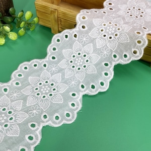 Sun Flower Embroidery Cotton Eyelet Lace Trim With Both Scalloped Border Dress Trim Costume Design