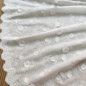 3D Flower Cotton Lace Fabric By The Yard With Bilateral Scalloped In Off White