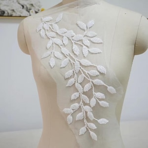 beaded leaf embroidery lace applique off white bodice tulle lace motif for wedding dress bridal applique dance costumes 1pc