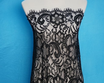 Tela de encaje chantilly francés color blanco roto/negro con borde festoneado para vestidos de graduación, ropa y vestidos de novia, 3 yardas.